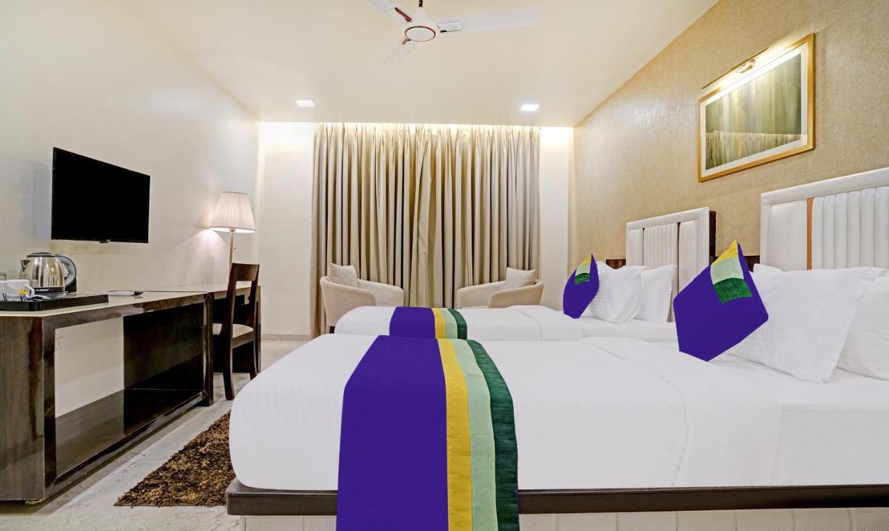 Treebo Premium Golden Bliss Trimurti Nagar Square Nagpur Extérieur photo