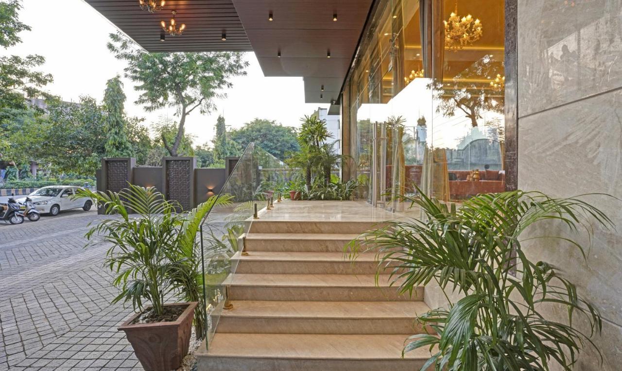 Treebo Premium Golden Bliss Trimurti Nagar Square Nagpur Extérieur photo