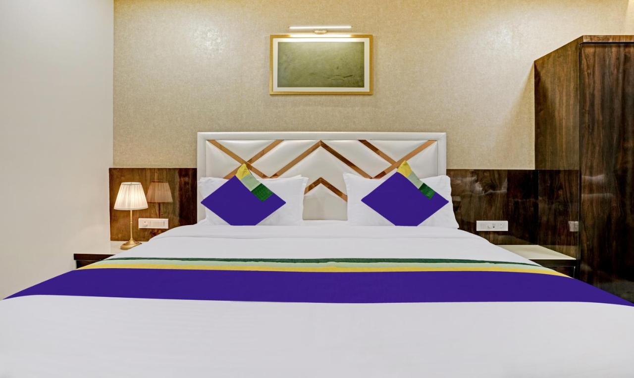 Treebo Premium Golden Bliss Trimurti Nagar Square Nagpur Extérieur photo