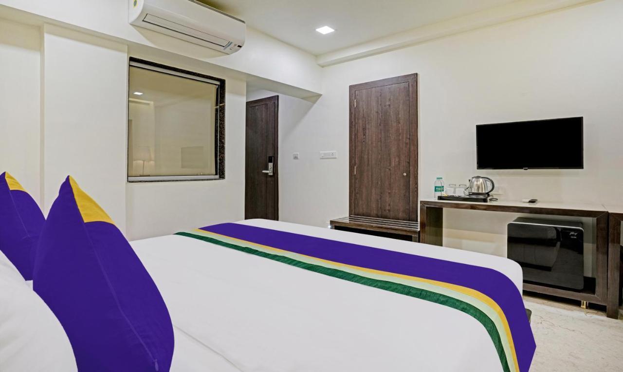 Treebo Premium Golden Bliss Trimurti Nagar Square Nagpur Extérieur photo