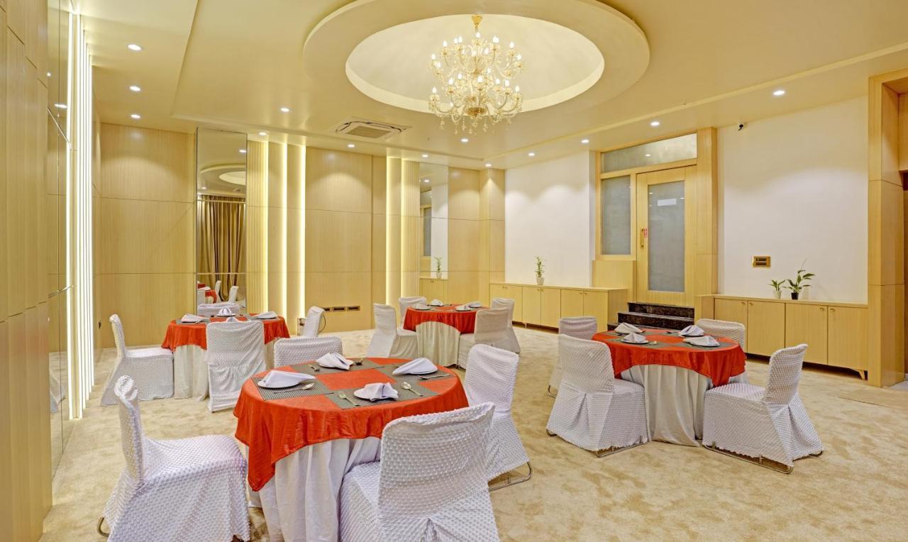 Treebo Premium Golden Bliss Trimurti Nagar Square Nagpur Extérieur photo