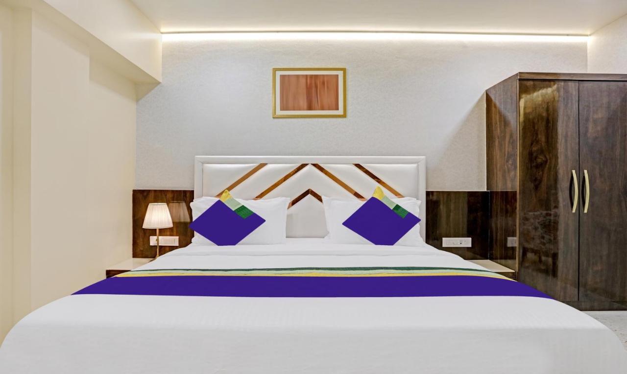 Treebo Premium Golden Bliss Trimurti Nagar Square Nagpur Extérieur photo