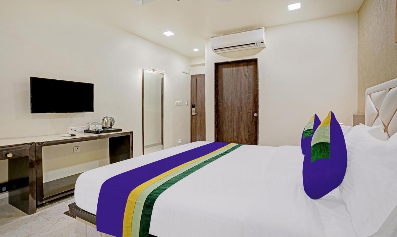 Treebo Premium Golden Bliss Trimurti Nagar Square Nagpur Extérieur photo