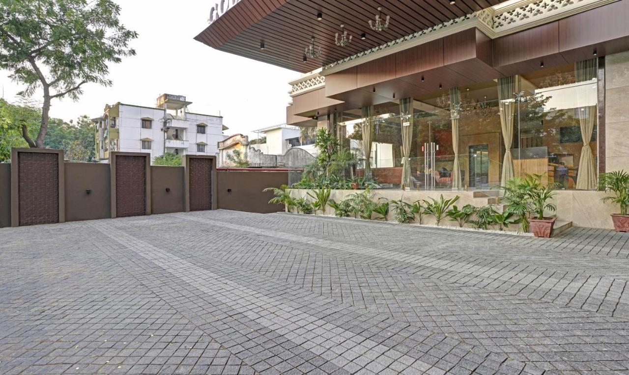 Treebo Premium Golden Bliss Trimurti Nagar Square Nagpur Extérieur photo